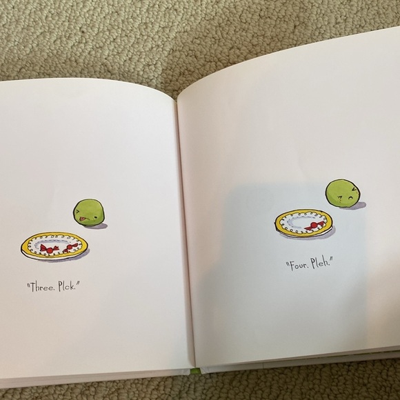 2 x cute Hardcovers - Picture 8 of 9